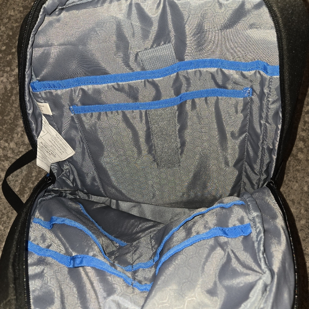 Dell | Laptop Backpack - Picture 3 of 3